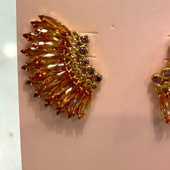 Mignon Gavigan earrings - Picture 5 of 5